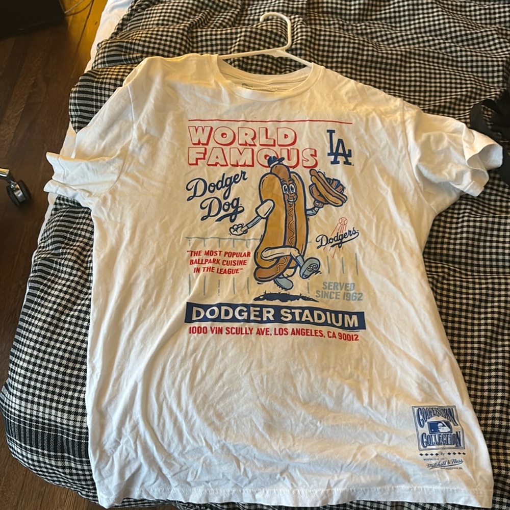 Mitchell & Ness LA Dodgers “Dodger Dogs” T shirt
